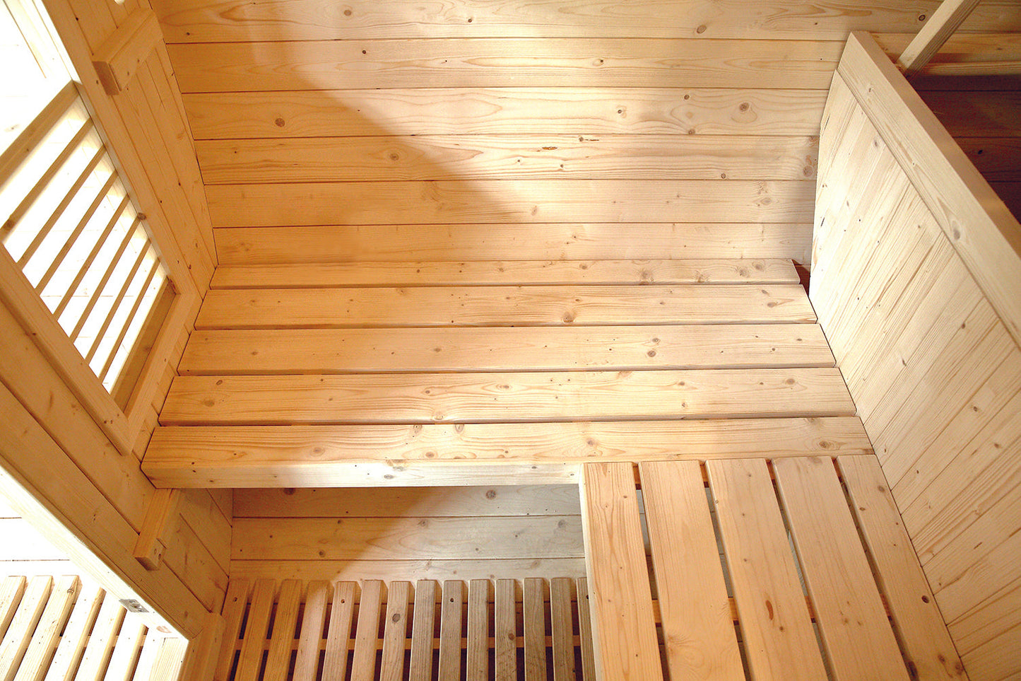 Sauna Gaïa Luna – Stor Utomhusbastu i Massiv Gran (6 personer)