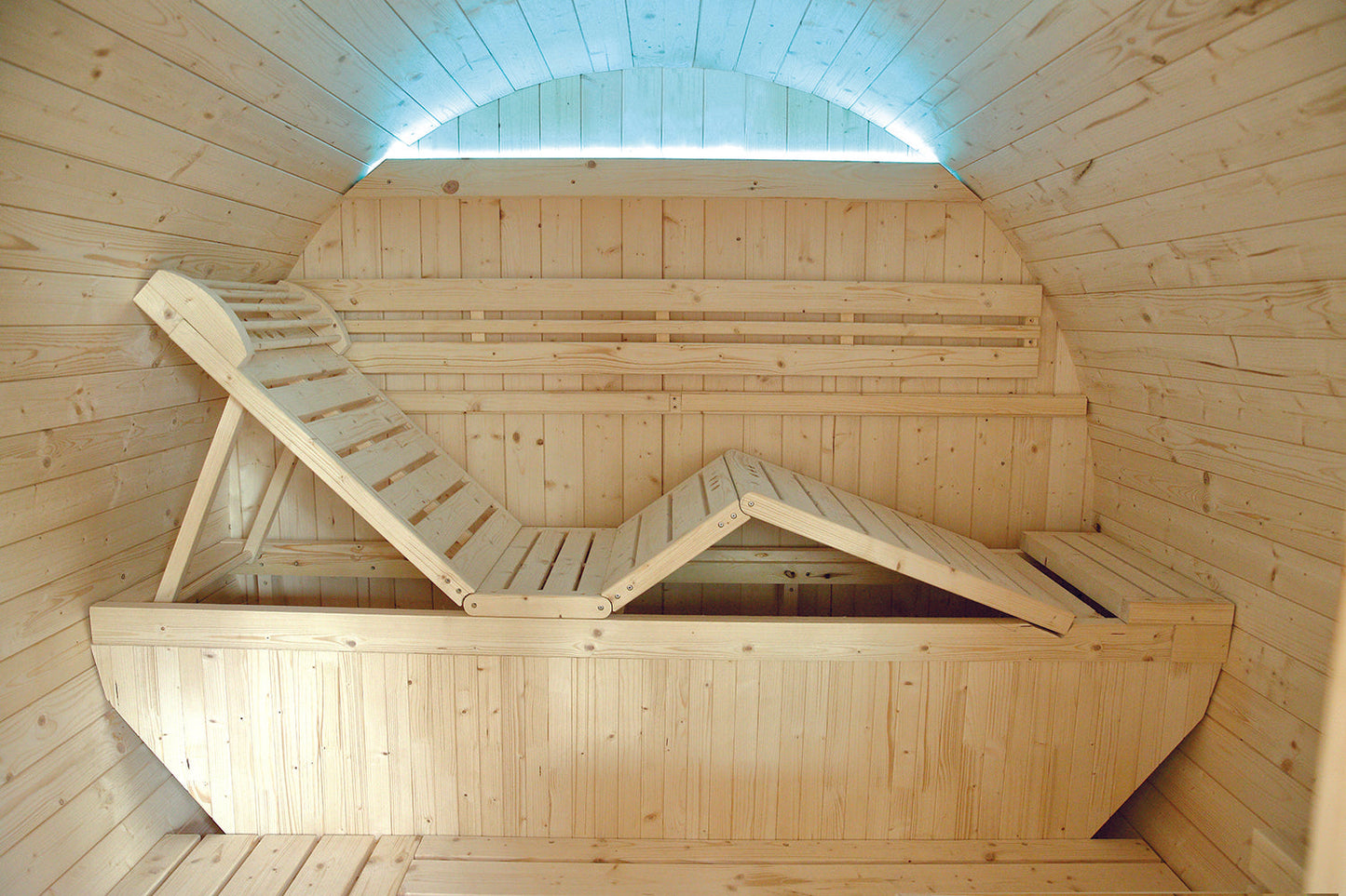 Sauna Gaïa Luna – Stor Utomhusbastu i Massiv Gran (6 personer)