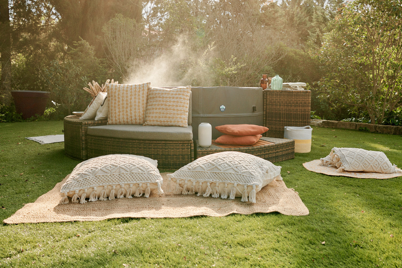 NetSpa Vita Premium 6 Personer Semi-Rigid Spa med Möbler